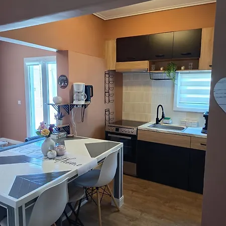 アパート Loutraki Central Appartment