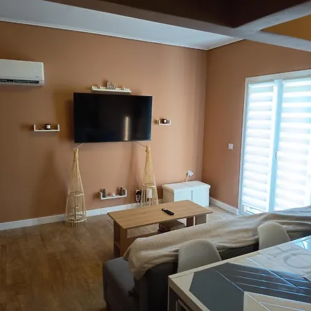Loutraki Central Appartment